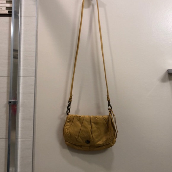 Lucky Brand yellow leather purse - Picture 6 of 7